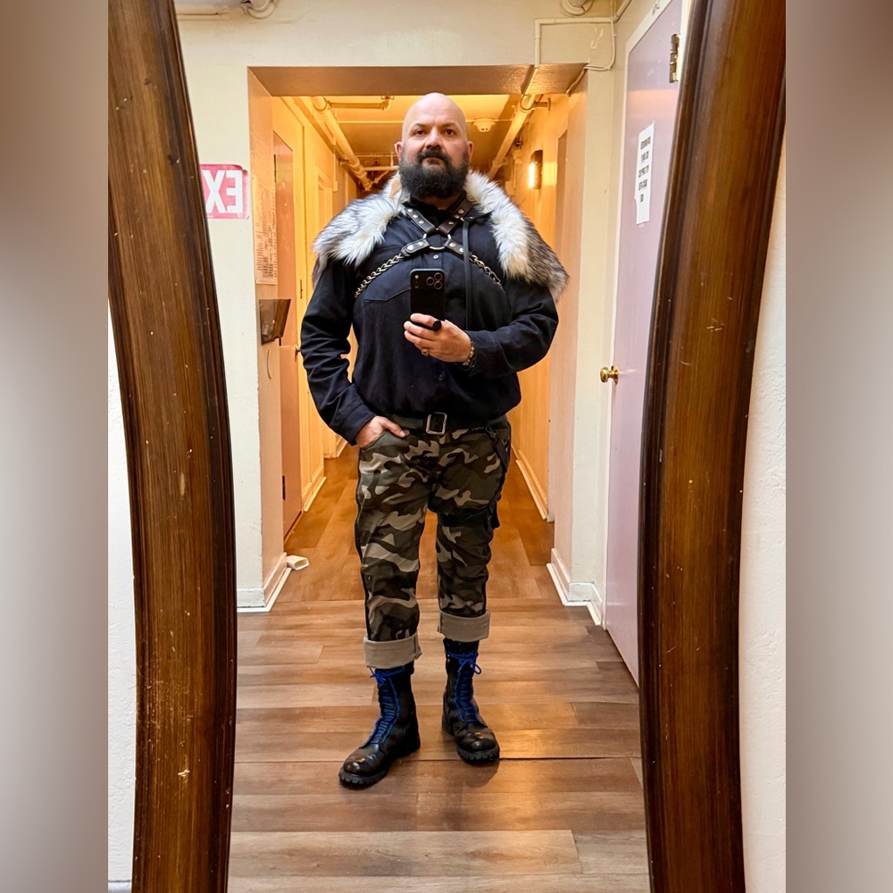 Meet your Posher, Lj